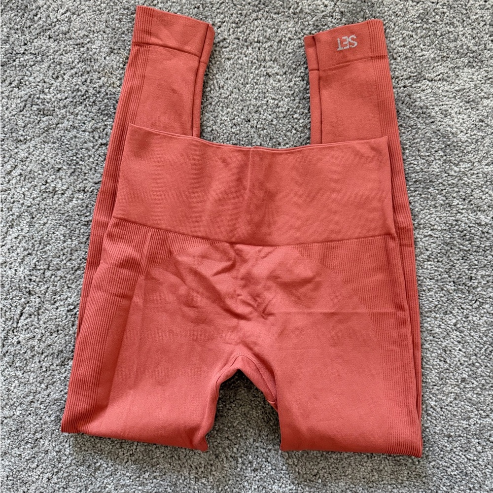 SET Active Coral Leggings
